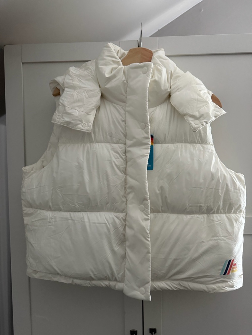 Aldi Gear Cream Puffer Vest with Hooded Collar - Picture 3 of 11